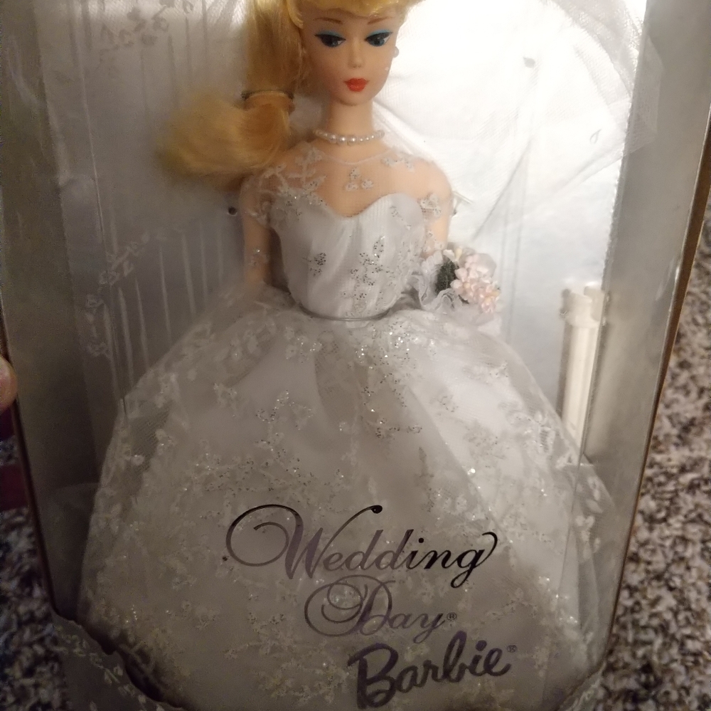 NEW! 1996 Wedding Day Barbie Doll - Picture 10 of 12